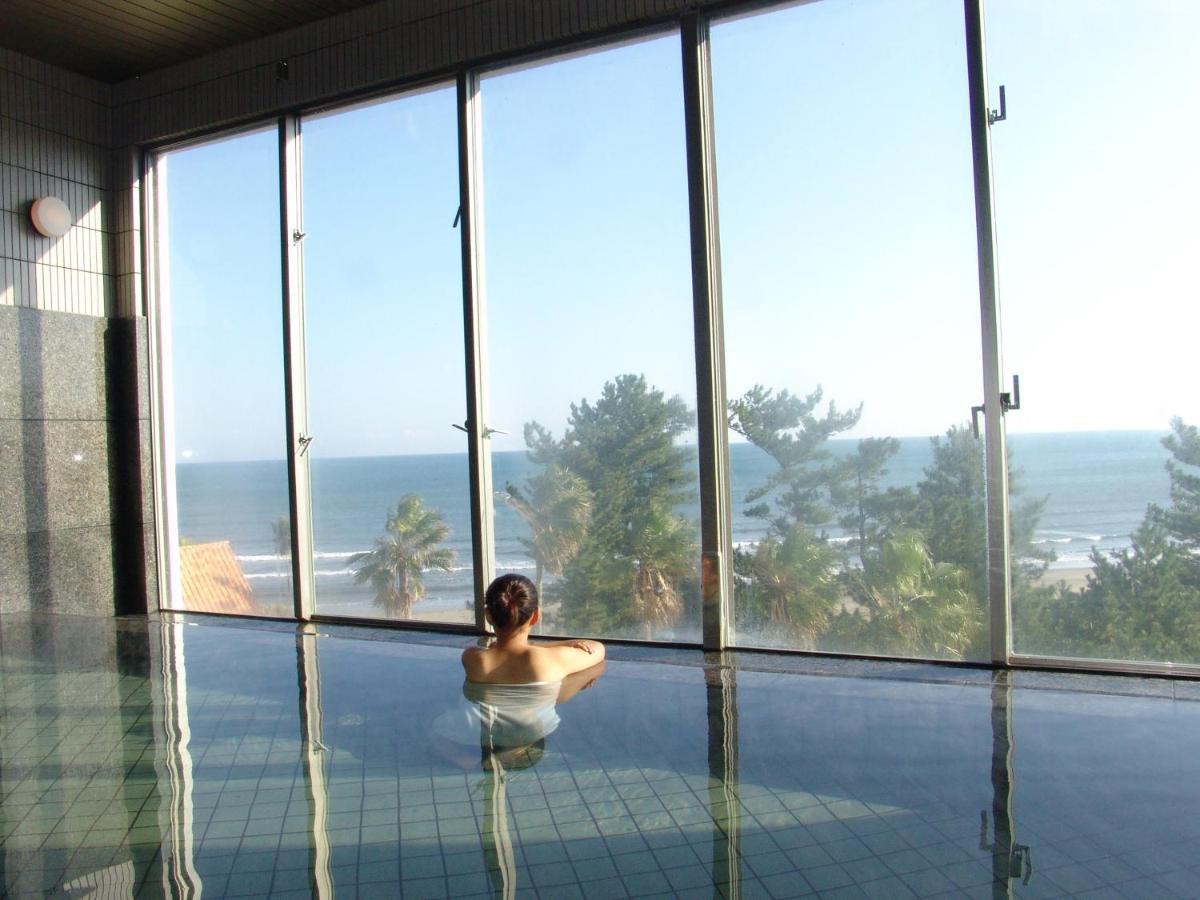Ana Holiday Inn Resort Miyazaki By Ihg Bagian luar foto