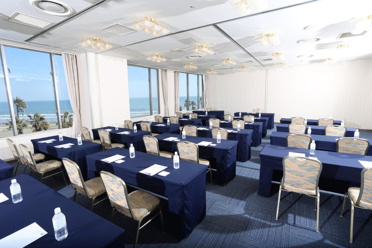 Ana Holiday Inn Resort Miyazaki By Ihg Bagian luar foto