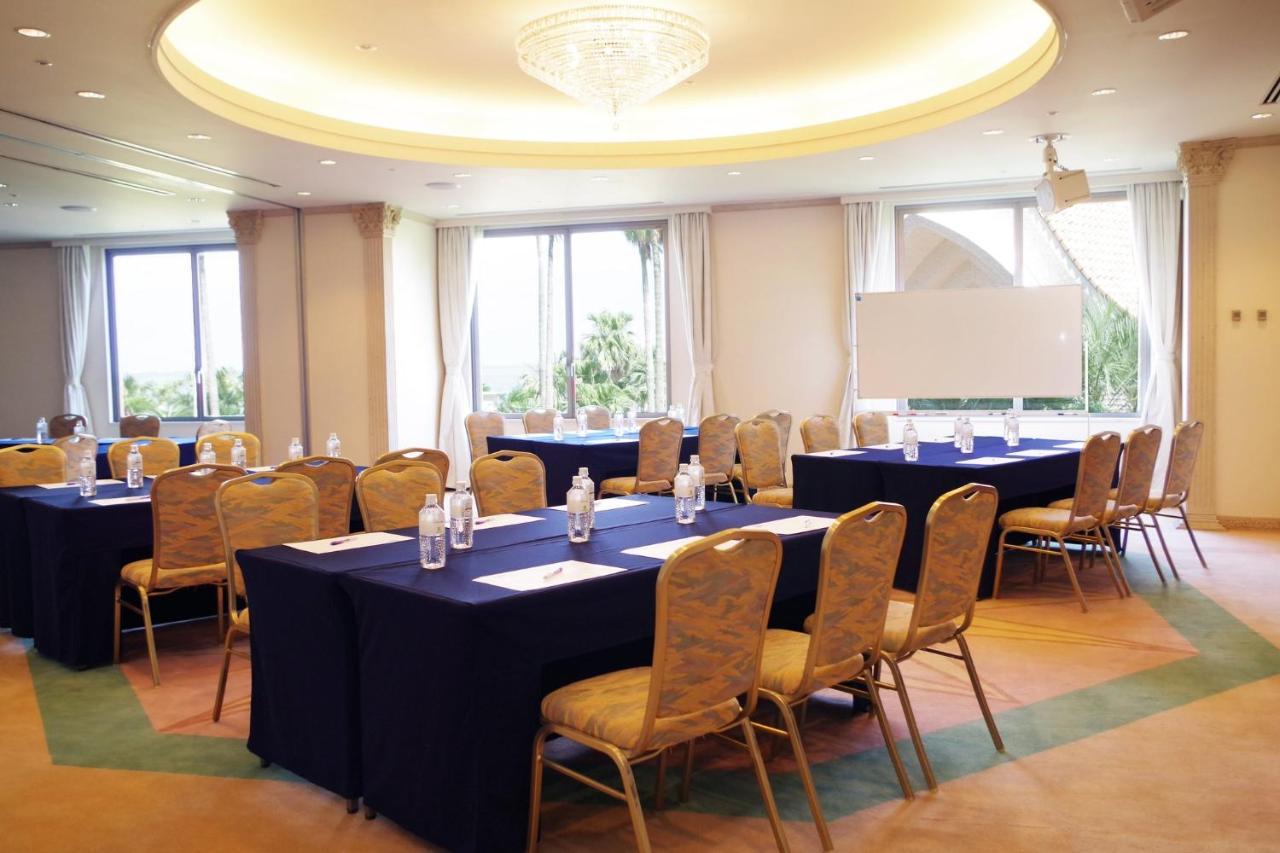 Ana Holiday Inn Resort Miyazaki By Ihg Bagian luar foto