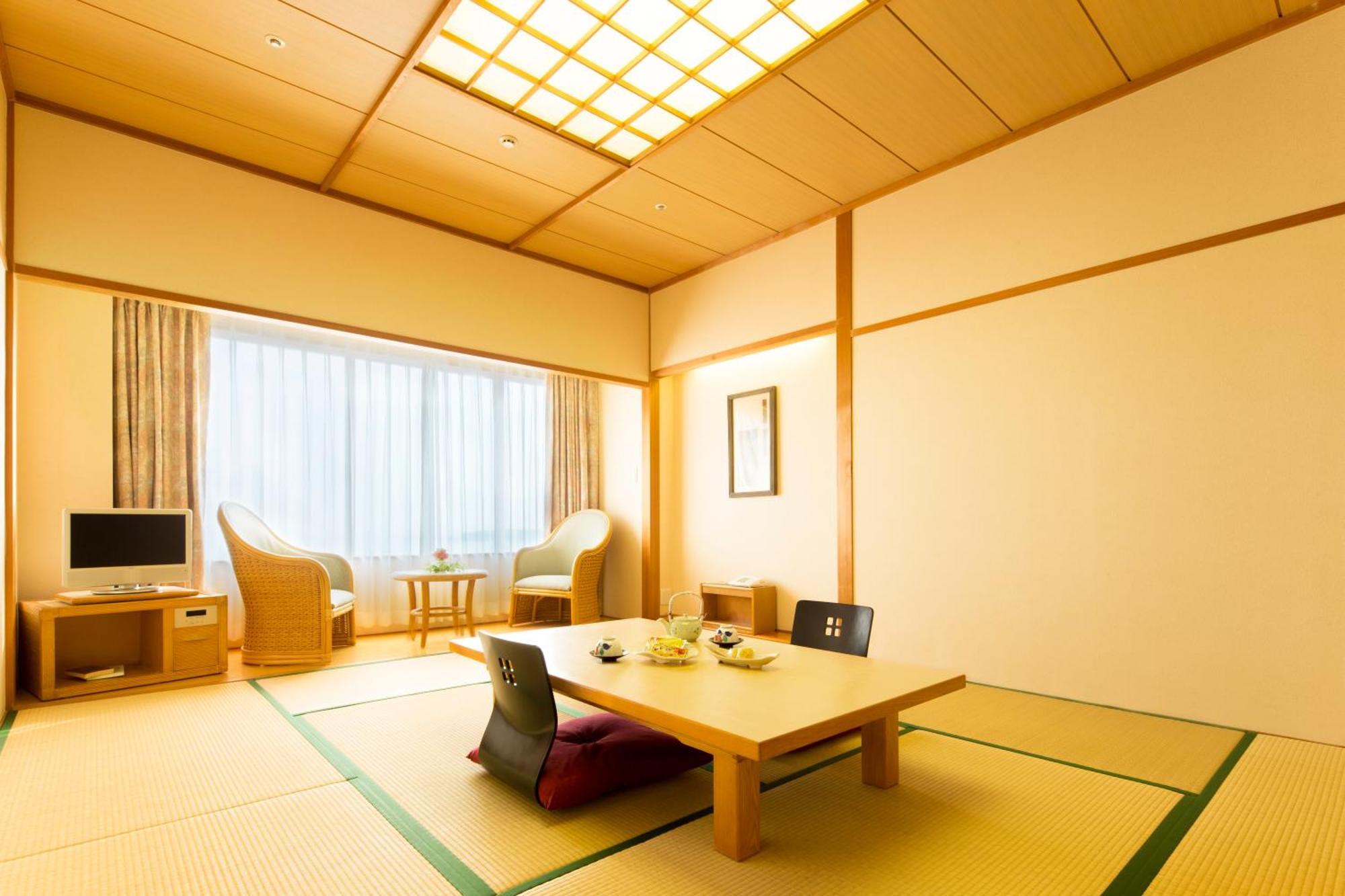Ana Holiday Inn Resort Miyazaki By Ihg Bagian luar foto