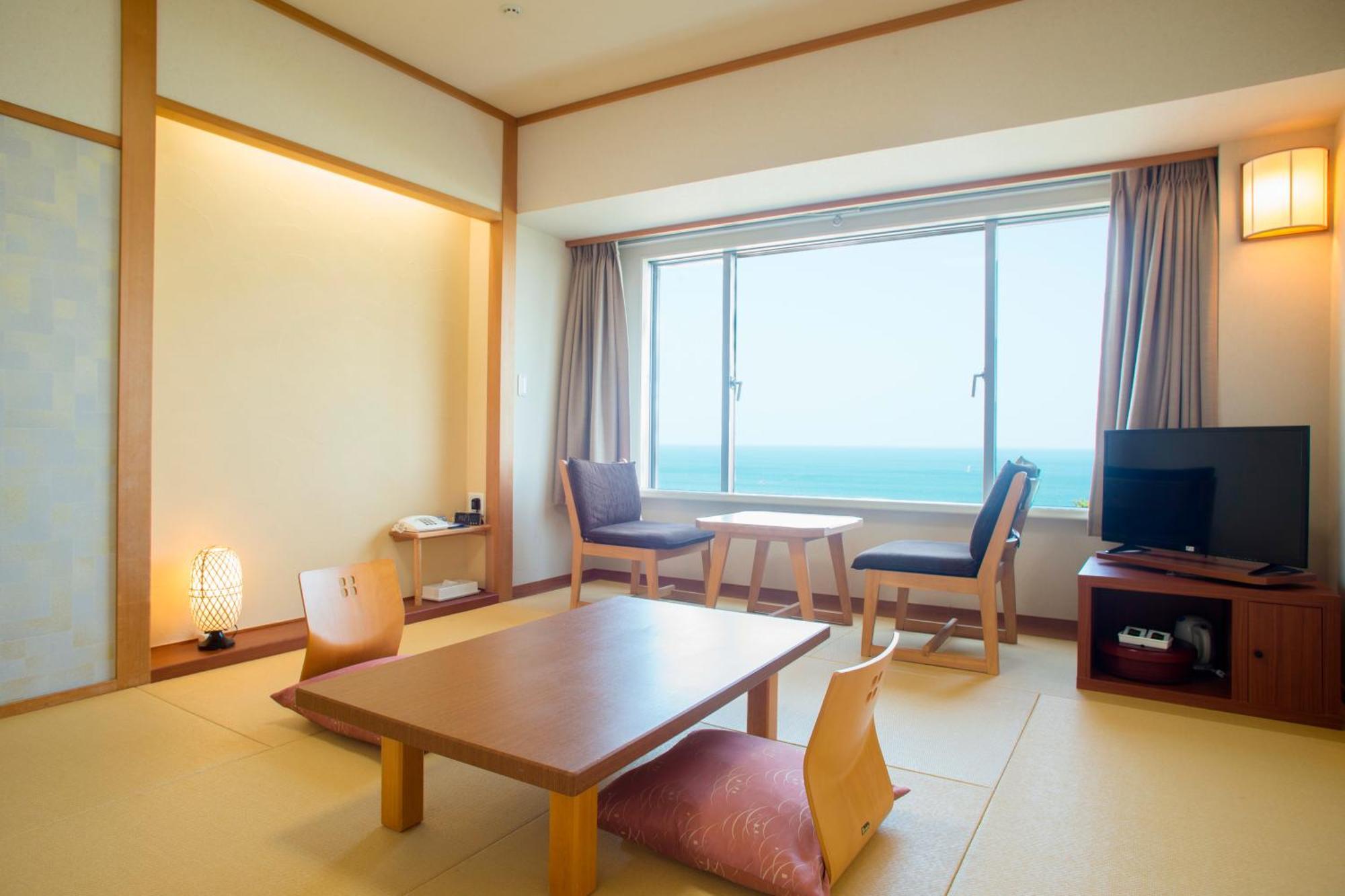 Ana Holiday Inn Resort Miyazaki By Ihg Bagian luar foto